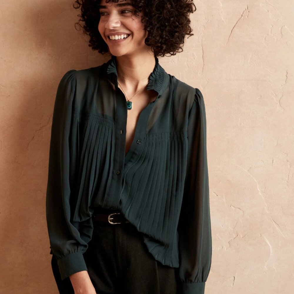 Banana Republic Pleated Blouse, Chiffon, Ladies Size S